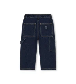 Jeans worker