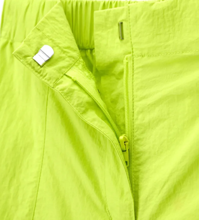 Pantalone in nylon