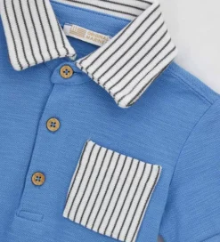 T-shirt a con bottoncini