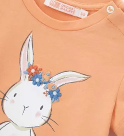T-shirt con applicazione