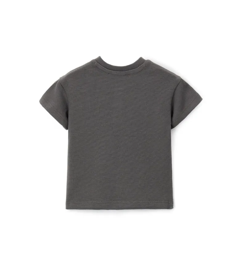 T-shirt con bottoni