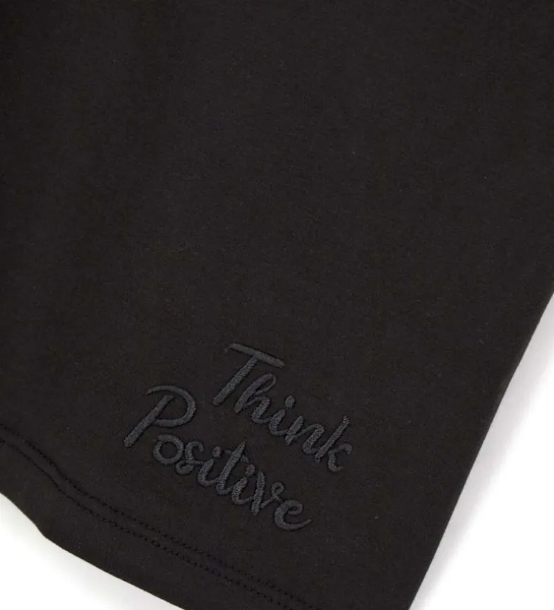 T-shirt con ricamo